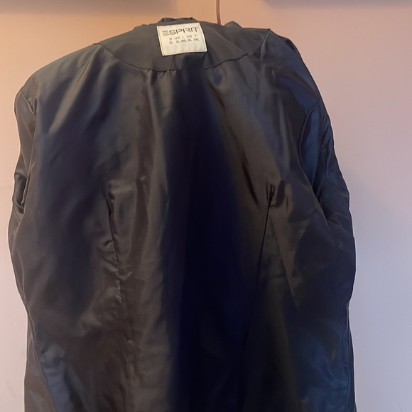 Esprit black puffer - Picture 8 of 8